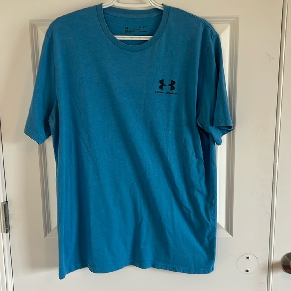 Under Armour Heatgear Loose Fit Size Large Blue